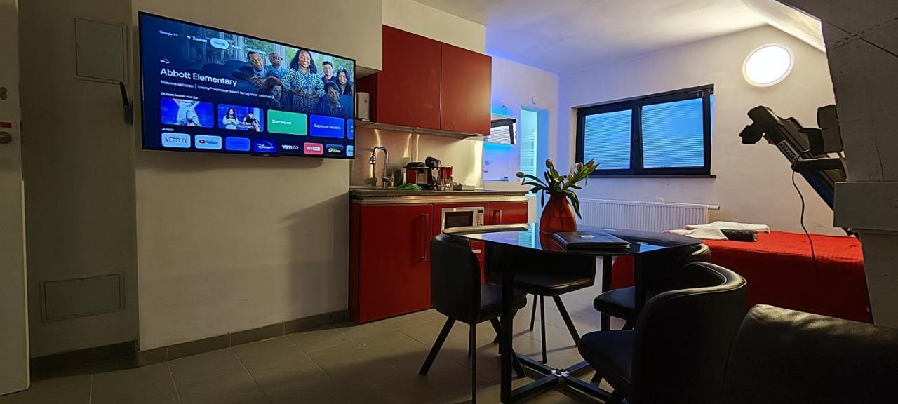 Logeerkamer Xxl 25 M2 Zemst Екстер'єр фото